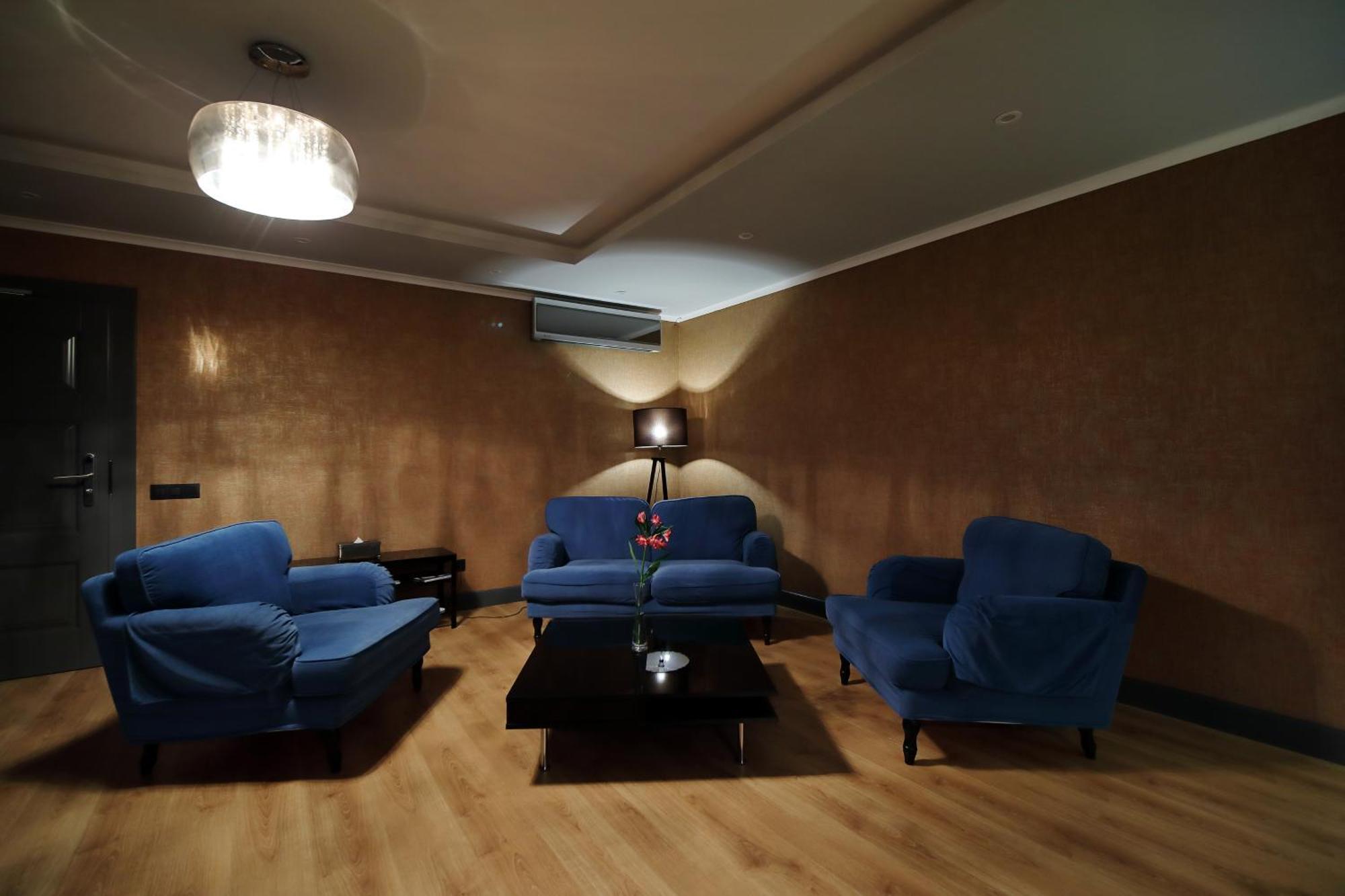 Hotel Zlaty Klucik - Golden Key With Luxury Spa Nitra Bagian luar foto