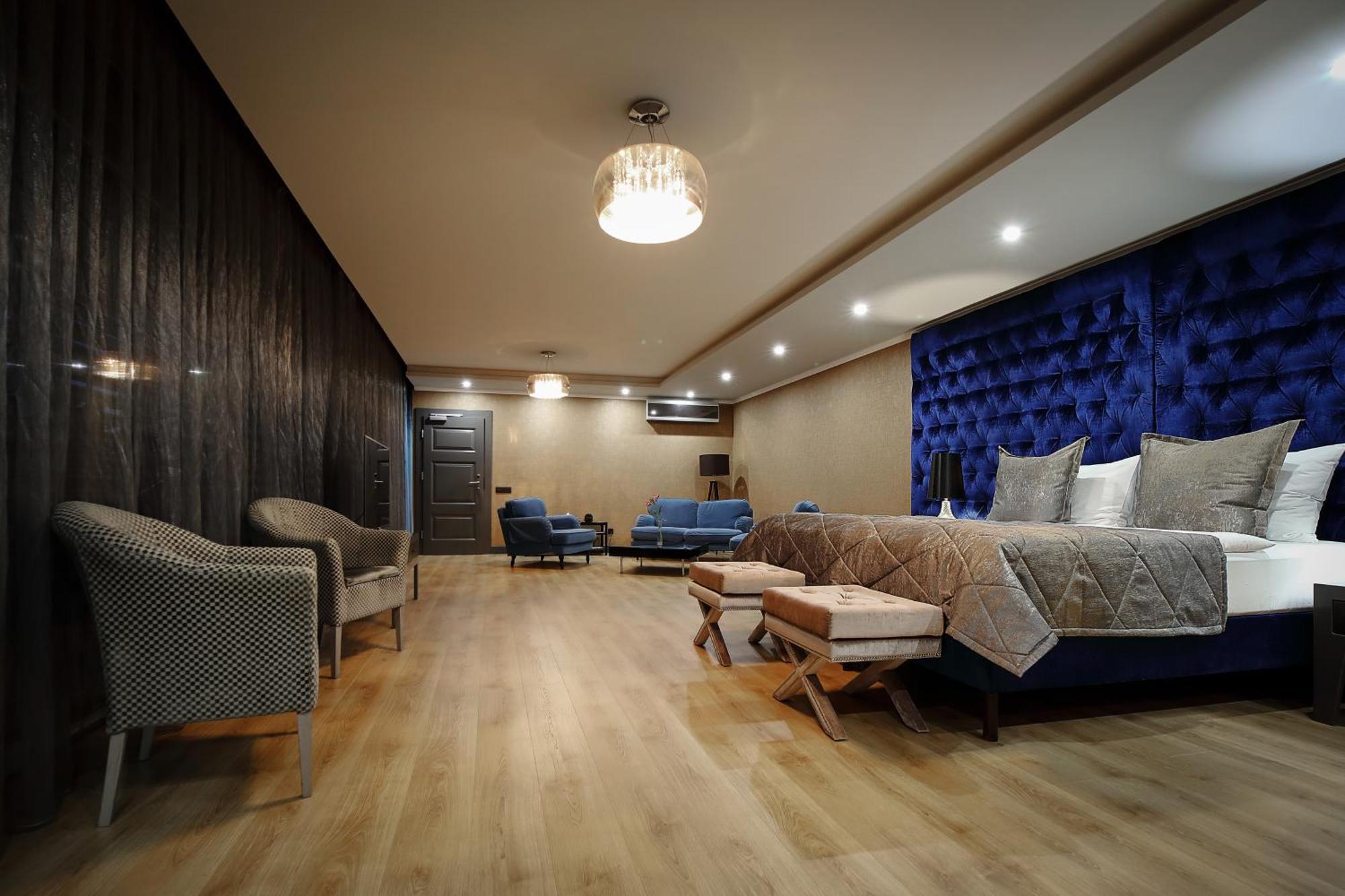 Hotel Zlaty Klucik - Golden Key With Luxury Spa Nitra Bagian luar foto
