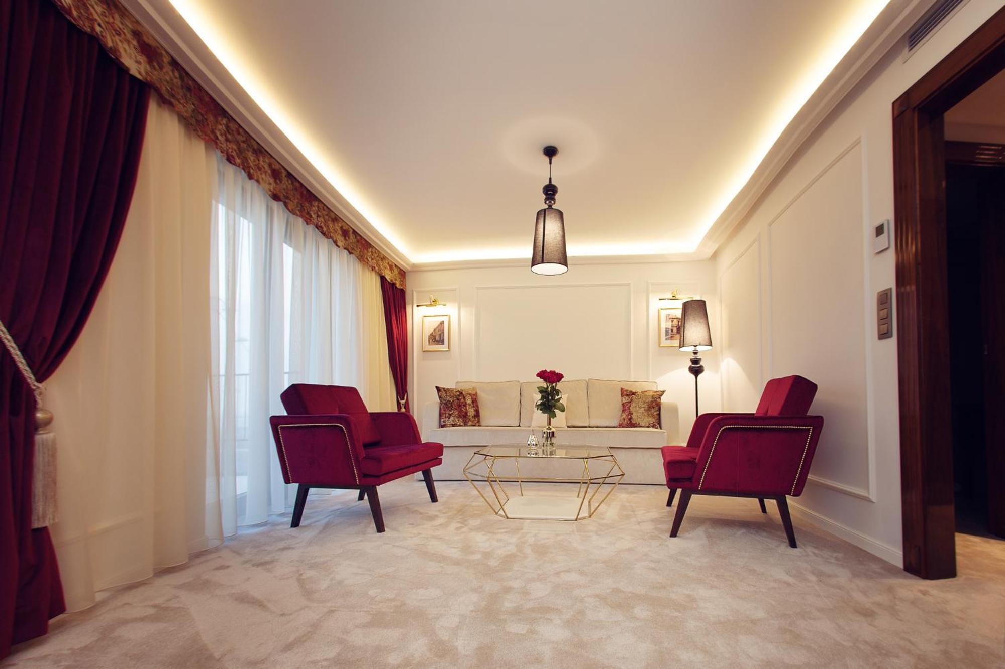 Hotel Zlaty Klucik - Golden Key With Luxury Spa Nitra Bagian luar foto