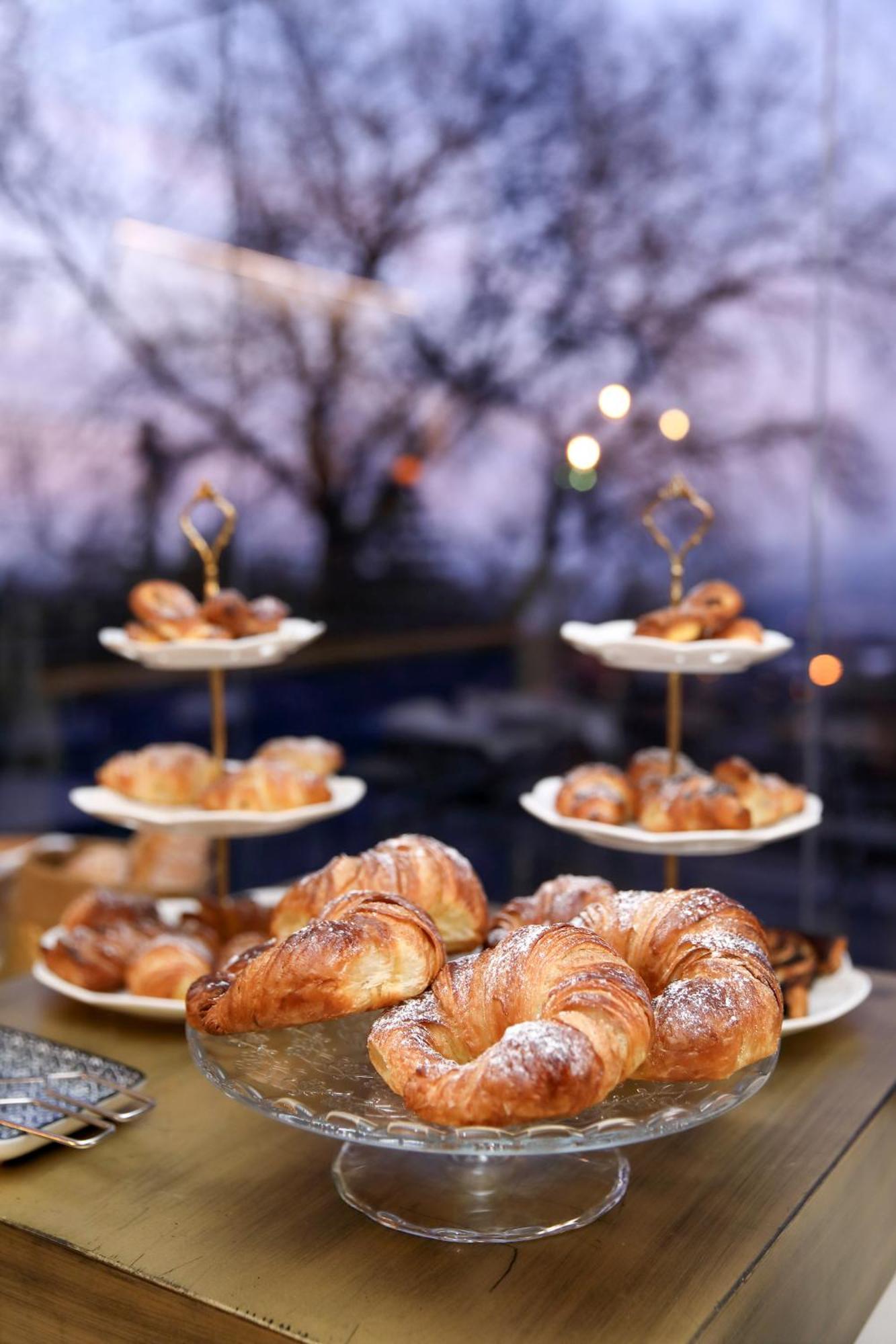 Hotel Zlaty Klucik - Golden Key With Luxury Spa Nitra Bagian luar foto